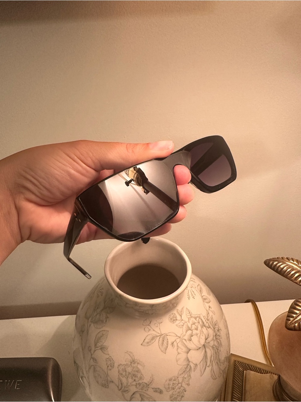 KREWE - Wisner Retro Black Rectangular Sunglasses with Purple Granite - Picture 6 of 7